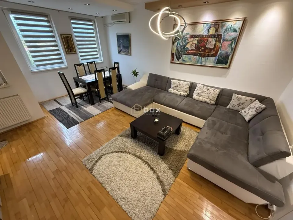 Prodaja, trosoban stan, 69m², Palilula, Niš