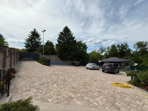 Prodaja, kuća, 270m², Petrovaradin, Novi Sad - image 25