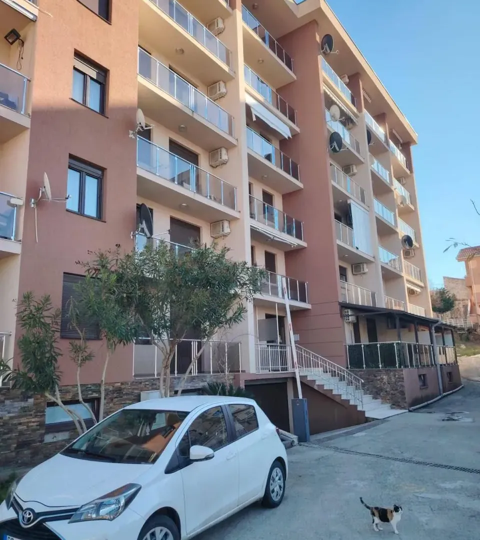 Sale, one bedroom apartment, 40m², Bečići, Budva