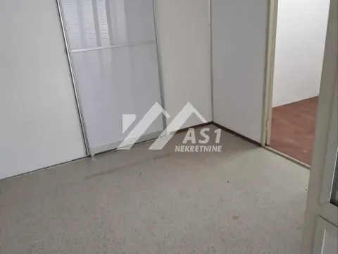 Izdavanje, poslovni prostor, 52m², Grbavica, Novi Sad Sve Podlokacije - image 4