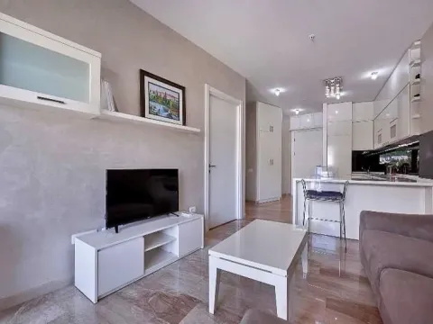 Prodaja, stan, 63m², Budva, Crna Gora - image 9