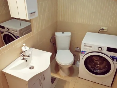 Izdavanje, jednosoban stan, 60m², Blok 5, Podgorica - image 4