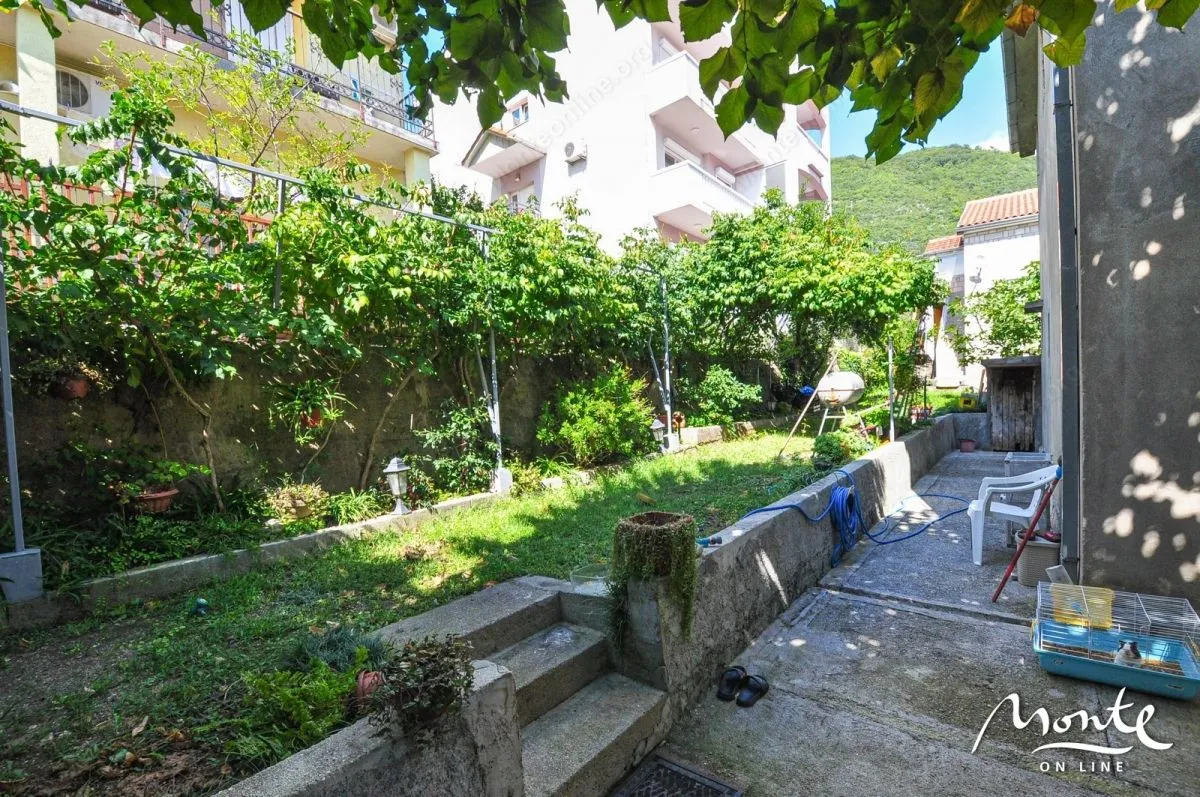 Prodaja, trosoban stan, 116m², Tivat, Crna Gora