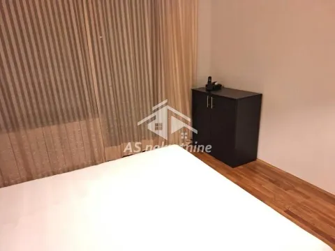 Rent, four bedroom apartment, 105m², Vračar Sve Podlokacije, Beograd - image 17