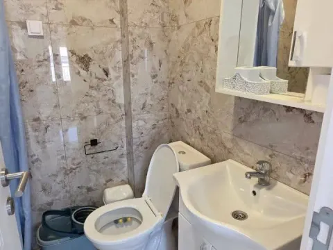 Prodaja, dvosoban stan, 70m², 1 maj, Podgorica - image 11