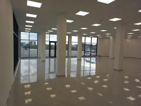 Rent, office space, 2750m², Surčin, Beograd - image 9