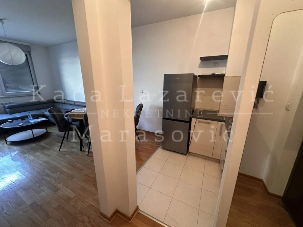 Prodaja, dvosoban stan, 40m², Kluz, Zvezdara Sve Podlokacije