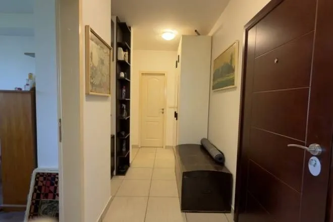 Prodaja, trosoban stan, 77m², Zvezdara Sve Podlokacije, Beograd