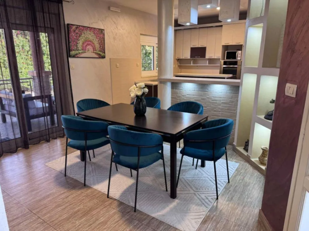 Izdavanje, kuća, 330m², Zeta, Podgorica