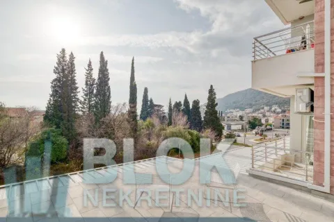 Prodaja, dvosoban stan, 60m², Petrovac, Budva - image 11
