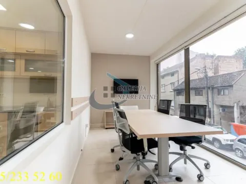 Izdavanje, poslovni prostor, 91m², Vračar Hram, Vračar Sve Podlokacije - image 8