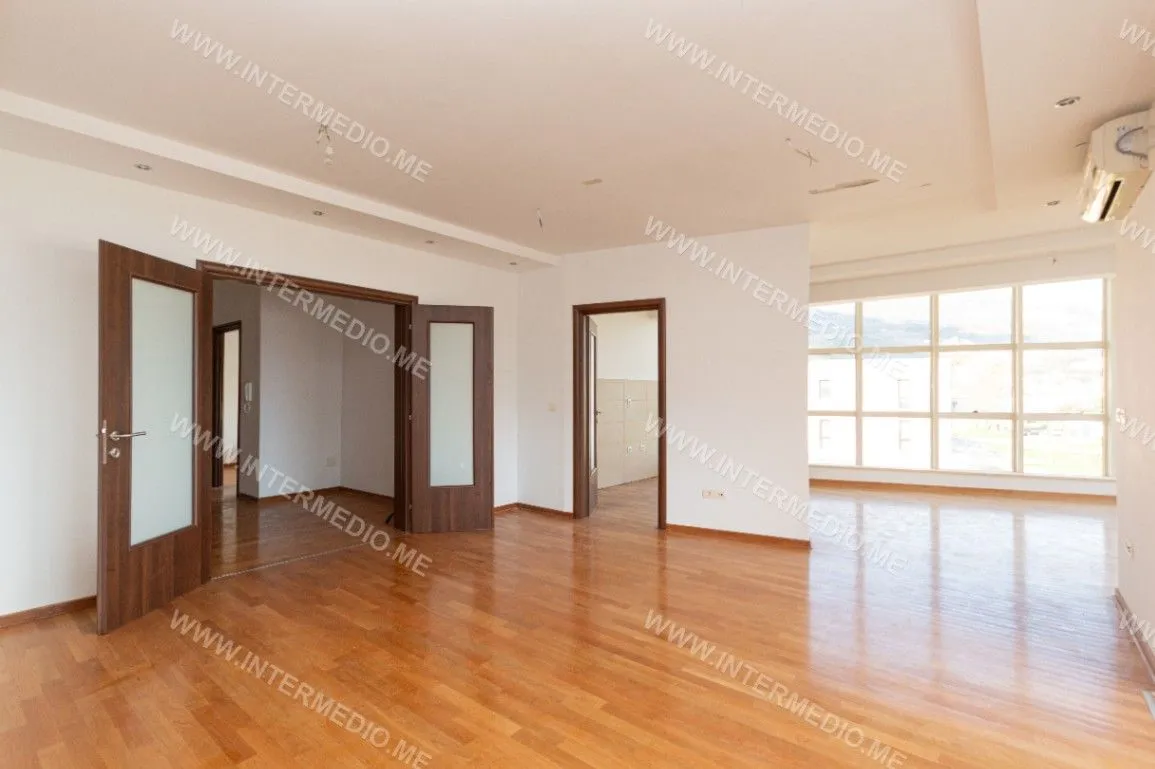 Prodaja, dvosoban stan, 126m², Igalo, Herceg Novi