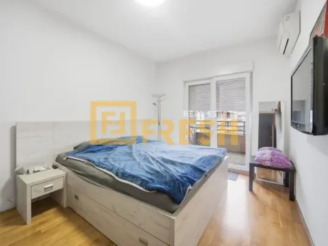 Prodaja, jednosoban stan, 53m², City Kvart, Podgorica - image 9