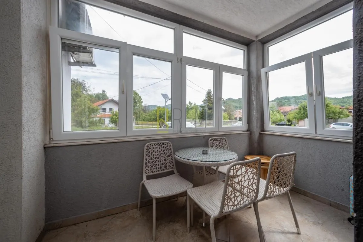 Prodaja, dvosoban stan, 70m², Cetinje, Crna Gora
