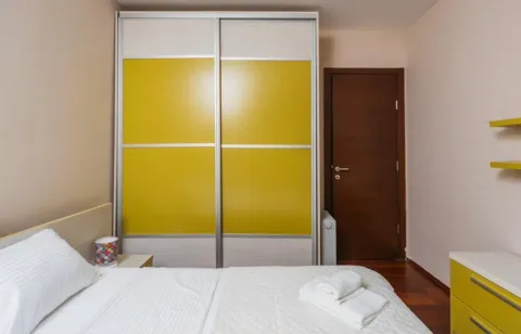 Izdavanje, trosoban stan, 170m², Dobrota, Kotor - image 12