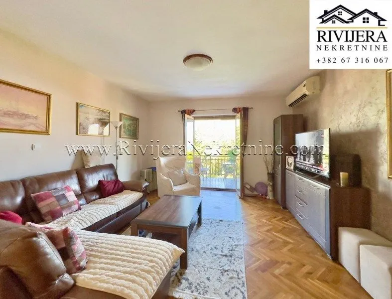 Prodaja, dvosoban stan, 92m², Dobrota, Kotor