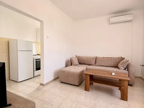 Izdavanje, kuća, 70m², Centar, Ulcinj - image 10