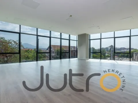 Rent, office space, 2542m², Podgorica, Crna Gora - image 2