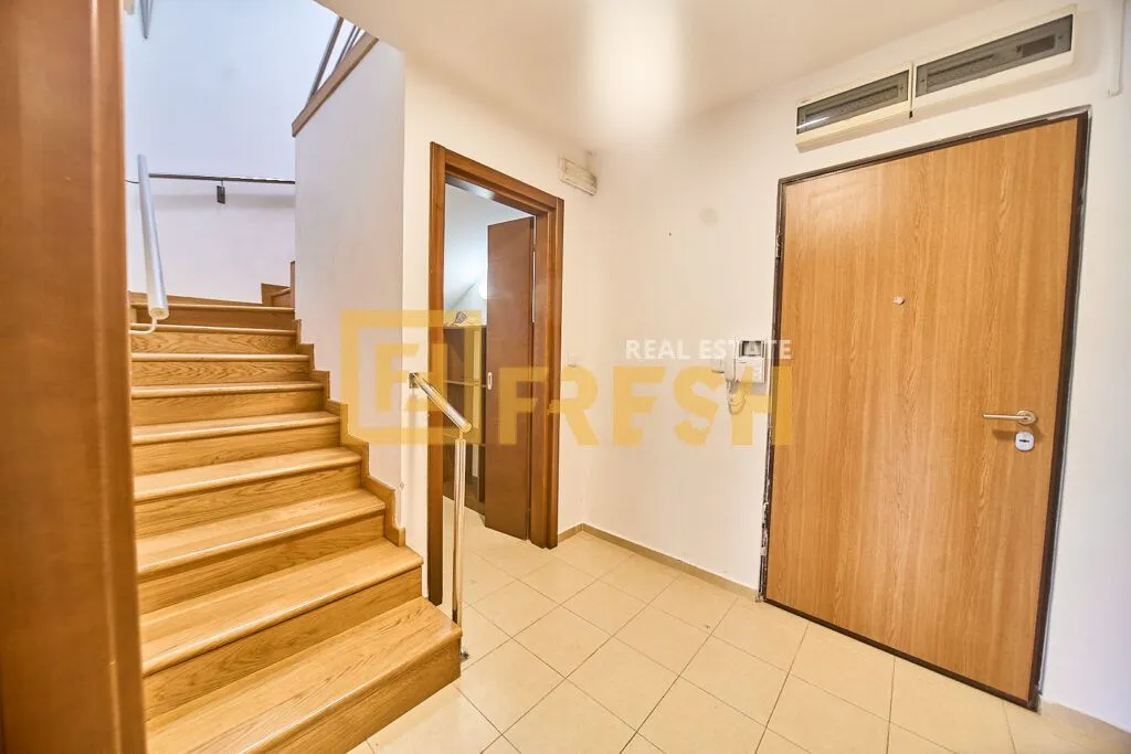 Prodaja, dvosoban stan, 122m², Tološi, Podgorica