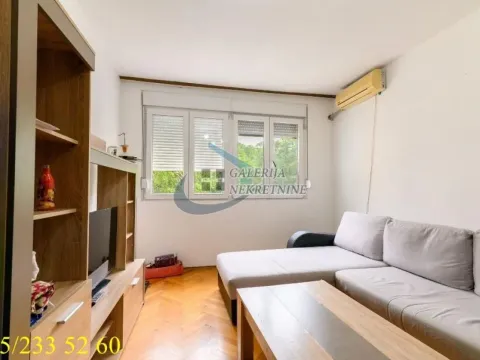 Sale, three bedroom apartment, 66m², Karaburma, Palilula Sve Podlokacije