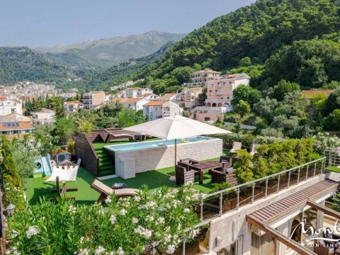 Sale, three bedroom apartment, 200m², Budva, Crna Gora - image 14