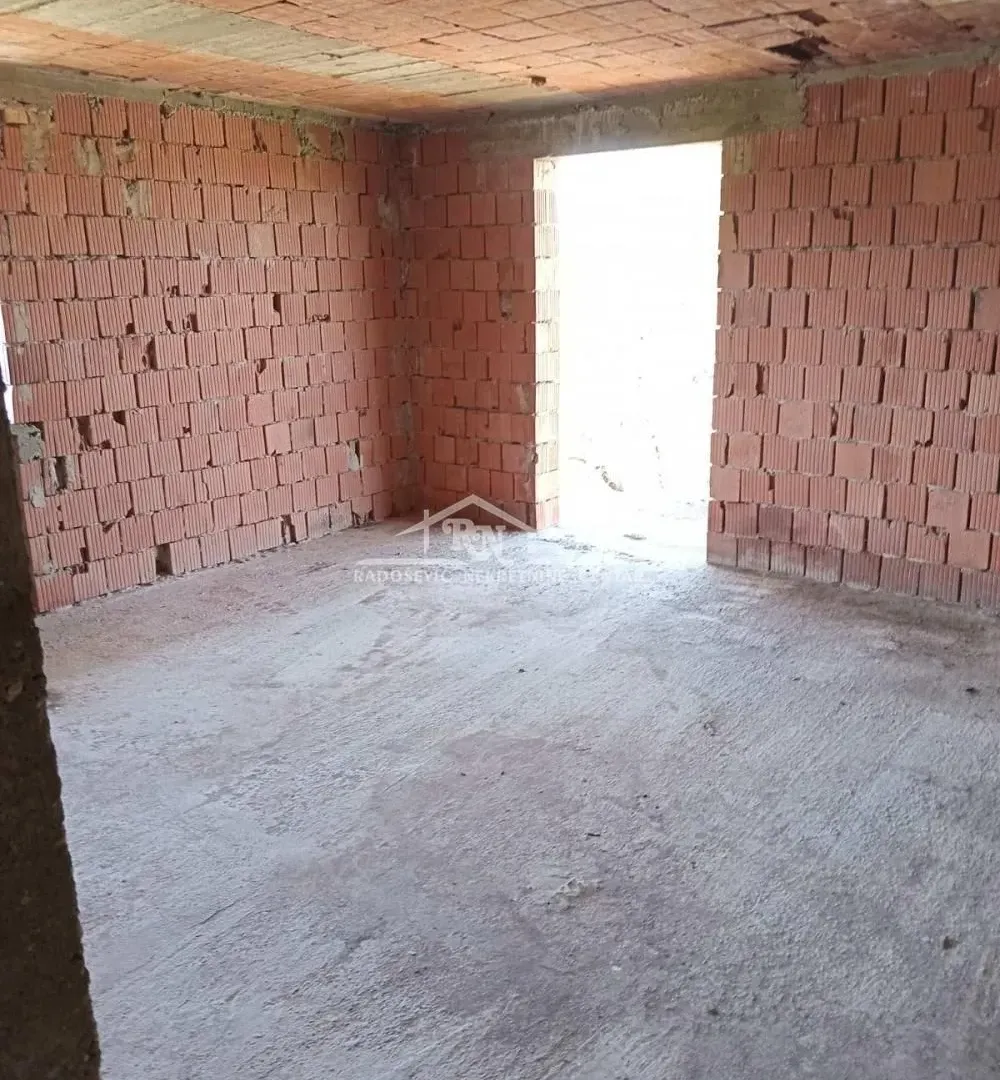 Sale, house, 607m², Lisović, Barajevo
