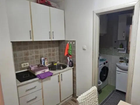 Izdavanje, garsonjera, 28m², Blok 5, Podgorica - image 6