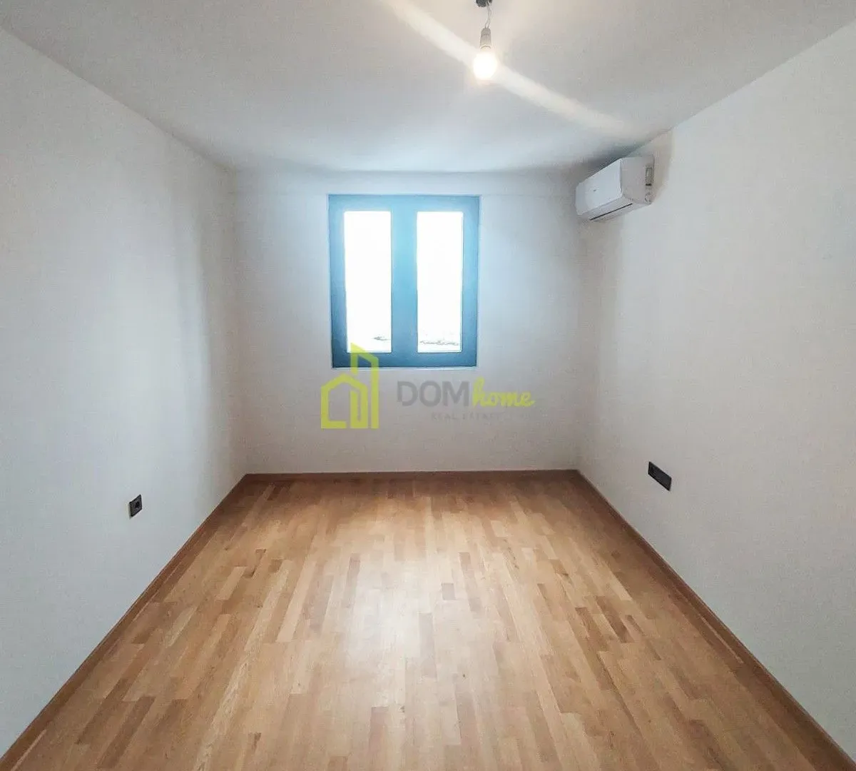 Sale, two bedroom apartment, 67m², Sveti Stefan, Budva