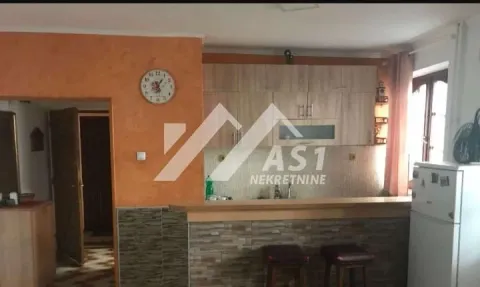 Izdavanje, dvosoban stan, 52m², Centar, Novi Sad - image 4