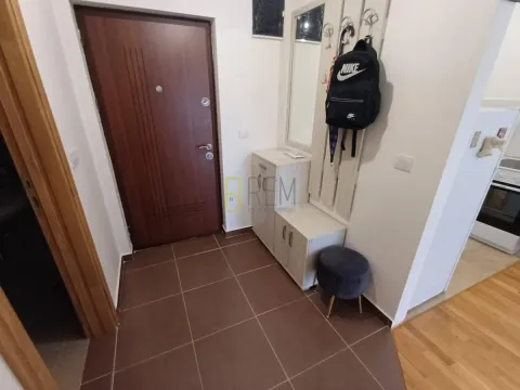 Prodaja, jednosoban stan, 43m², Stari Aerodrom, Podgorica - image 8