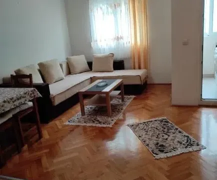 Rent, studio apartment, 33m², Centar, Bar
