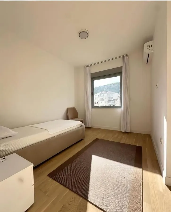 Prodaja, trosoban stan, 90m², Budva, Crna Gora