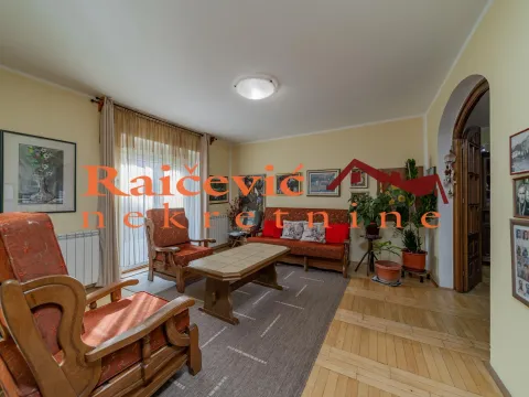 Sale, house, 263m², Vrnjačka Banja, Srbija