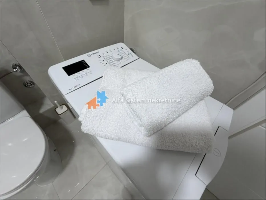 Izdavanje, dvosoban stan, 54m², Kalenić Pijaca, Vračar Sve Podlokacije
