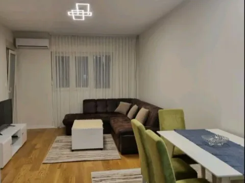 Izdavanje, jednosoban stan, 49m², Central Point, Podgorica - image 5