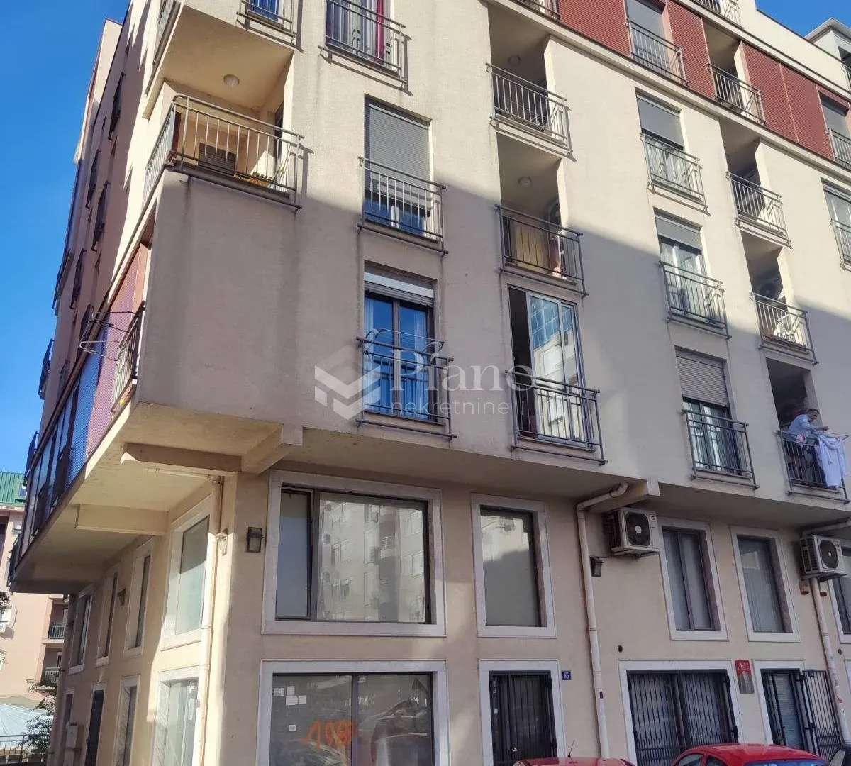 Izdavanje, dvosoban stan, 62m², Podgorica, Crna Gora