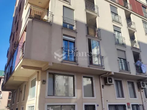 Rent, two bedroom apartment, 62m², Podgorica, Crna Gora - image 11