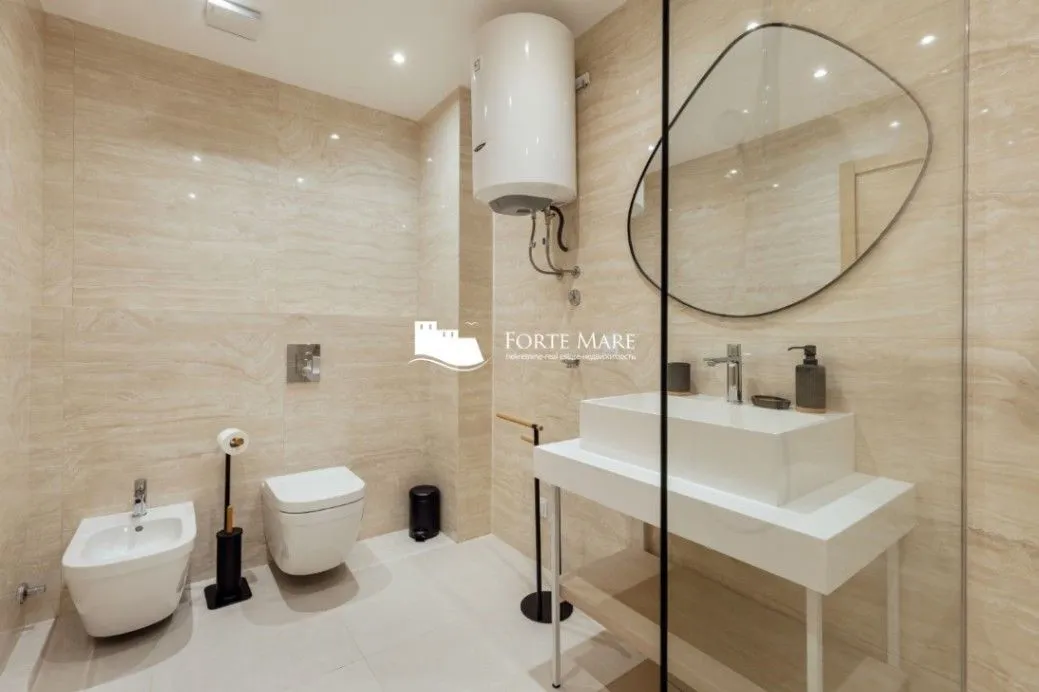 Prodaja, dvosoban stan, 76m², Sutorina, Herceg Novi