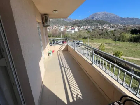 Rent, two bedroom apartment, 75m², Centar, Bar - image 11