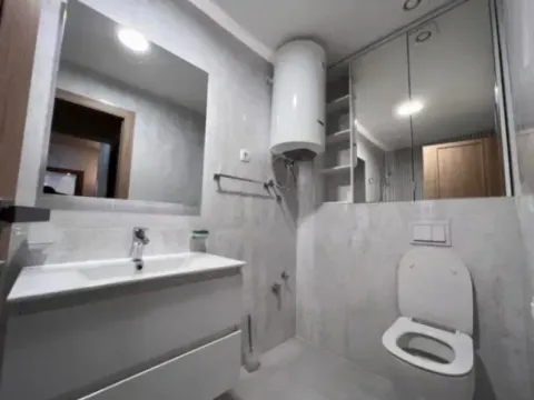 Izdavanje, dvosoban stan, 74m², Master Kvart, Podgorica - image 7