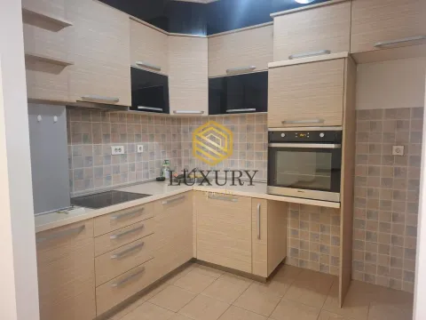 Izdavanje, dvosoban stan, 80m², City Kvart, Podgorica - image 5