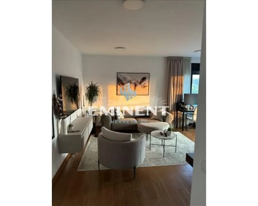 Rent, four bedroom apartment, 98m², Južni Bulevar, Vračar Sve Podlokacije