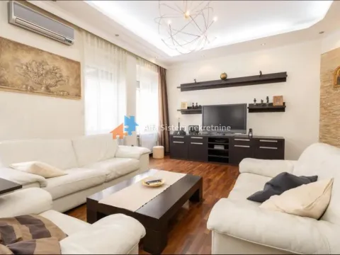 Rent, four bedroom apartment, 140m², Stari Grad, Beograd - image 3