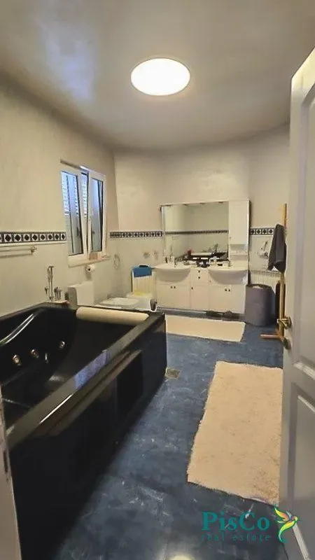 Rent, house, 254m², Tološi, Podgorica