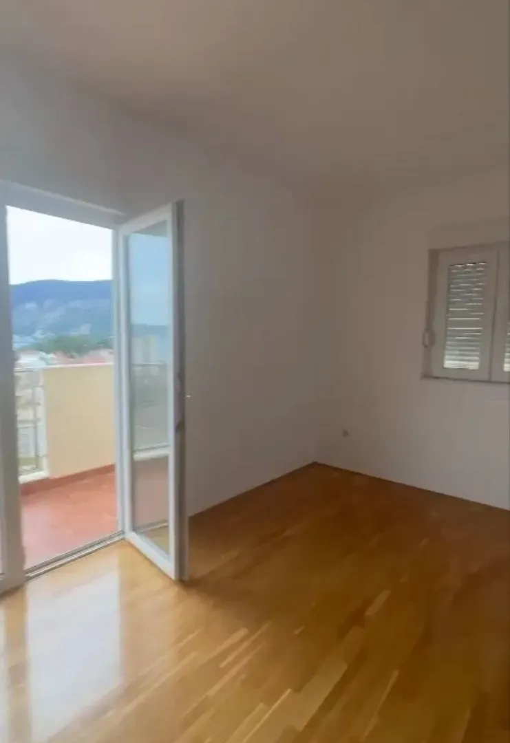 Prodaja, dvosoban stan, 72m², Igalo, Herceg Novi