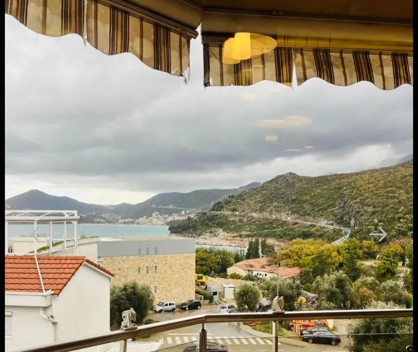 Sale, two bedroom apartment, 74m², Pržno, Budva