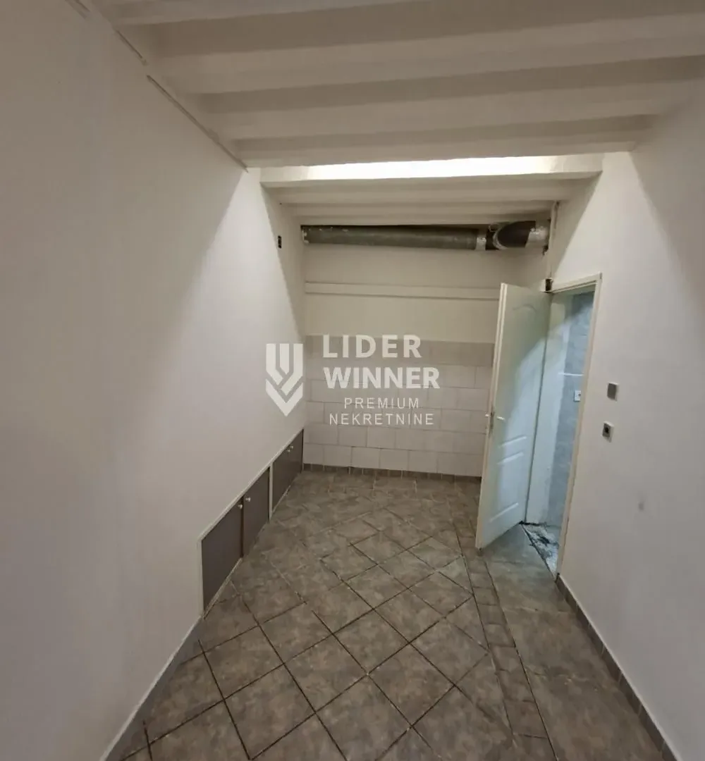 Sale, office space, 41m², Stari Grad, Beograd