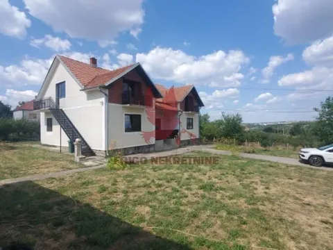 Prodaja,  kuća, 280m2, Centar, Topola