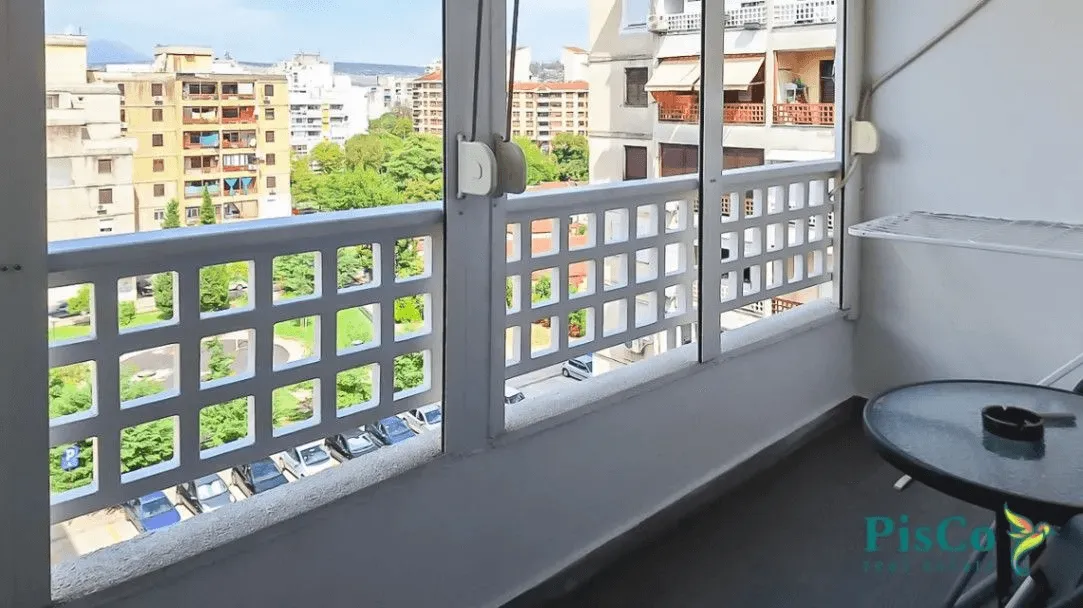 Prodaja, dvosoban stan, 72m², Gintaš, Podgorica