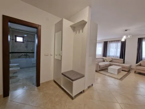 Rent, one bedroom apartment, 87m², Bečići, Budva - image 13